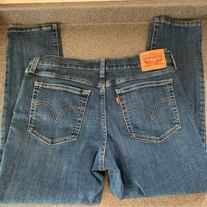 Levi's Boyfriend Jeans - Medium Blue Denim